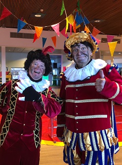 Muziekpiet samen met DJ Piet www.sintentertainment.nl