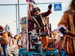 Roetveeg Piet met draaiorgel © www.sintentertainment.nl