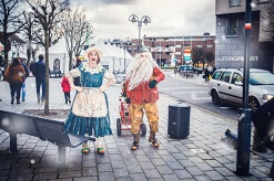 Kerstanimatie Vadertje Tijd en Moedertje Gwendolien huren © www.funenpartymatch.nl