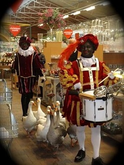 Ganzenparade met pieten © www.sintentertainment.nl